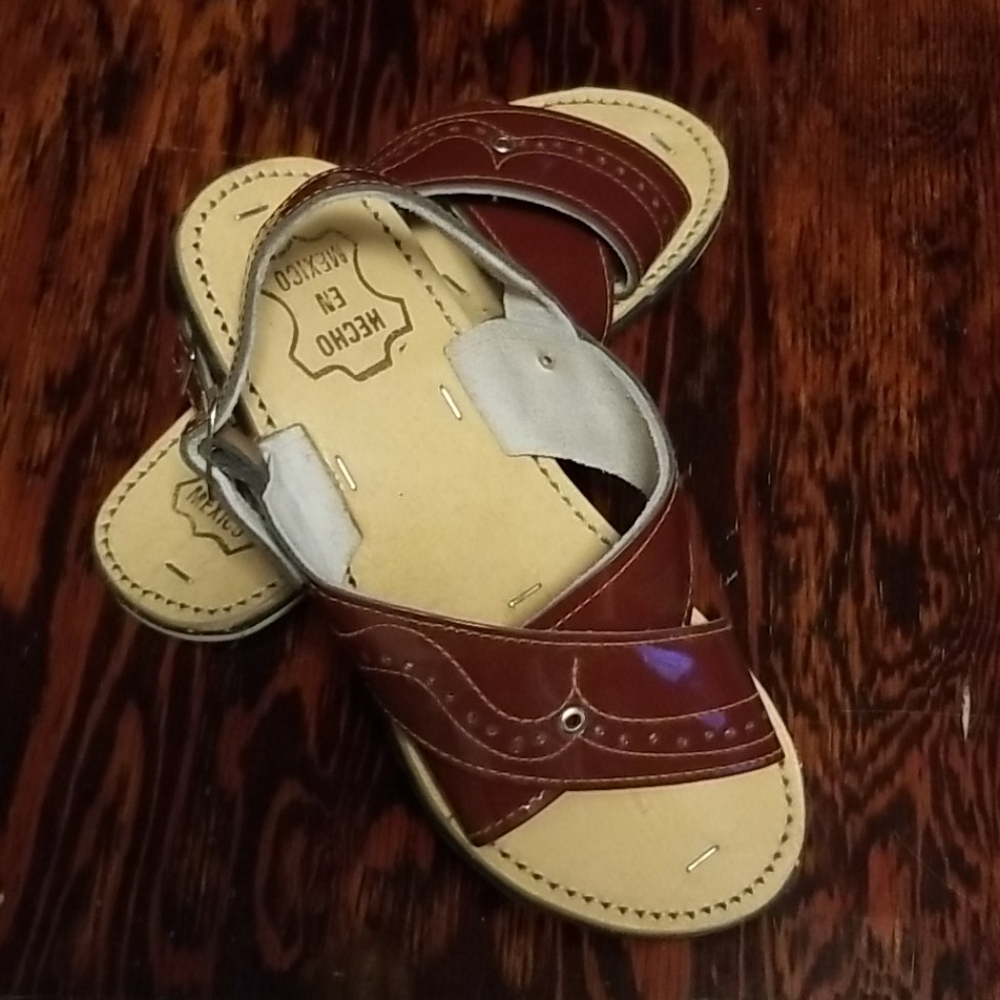 Mexican sandals in brown